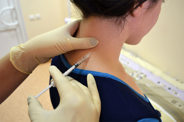 Блокада в шею