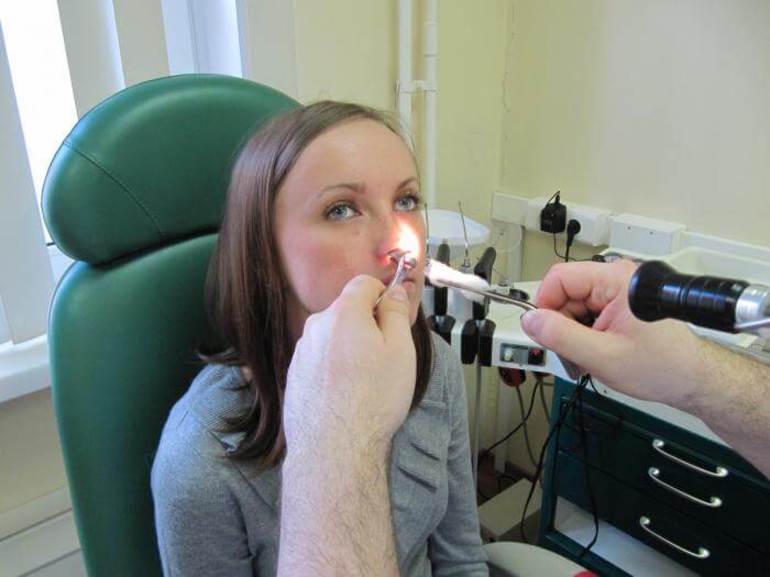 Идет кровь из носа, что делать