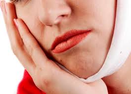 как остановить кровь после удаления зуба