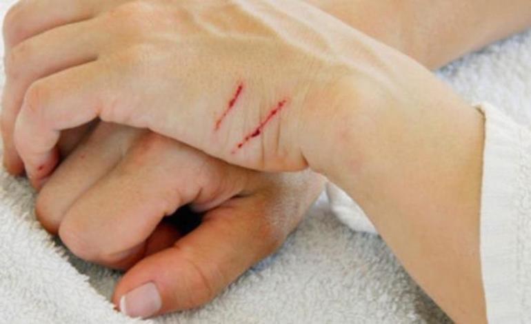 Нарушается целостность сосудов