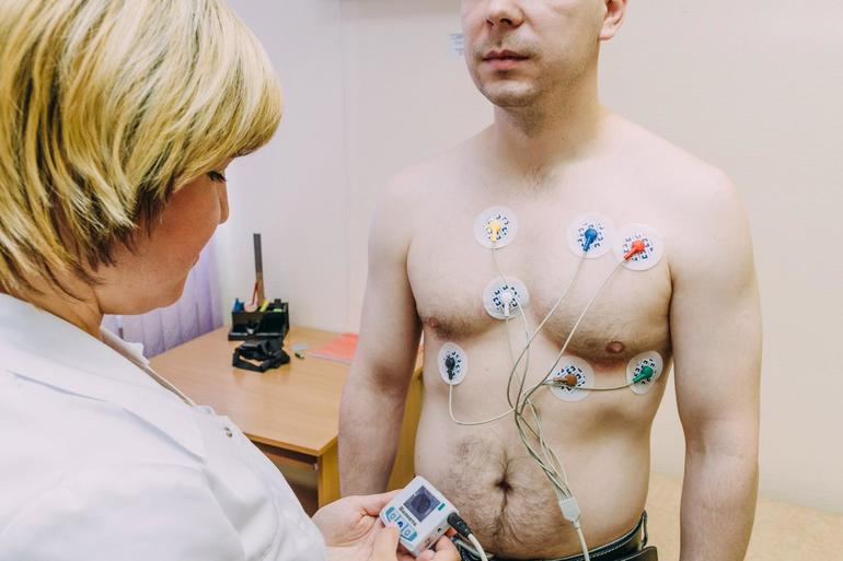 Применение аппарата Холтер для суточного мониторинга сердца