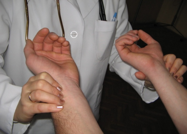 Проводится периодический подсчёт пульса