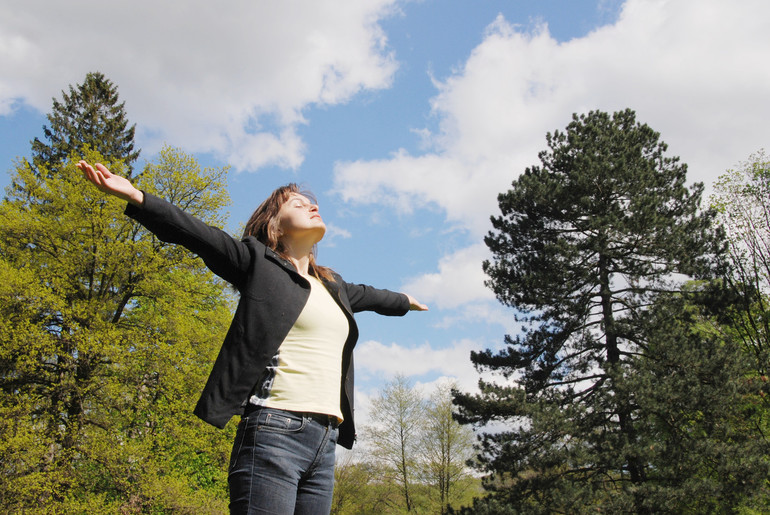 Регулярно гулять на свежем воздухе.