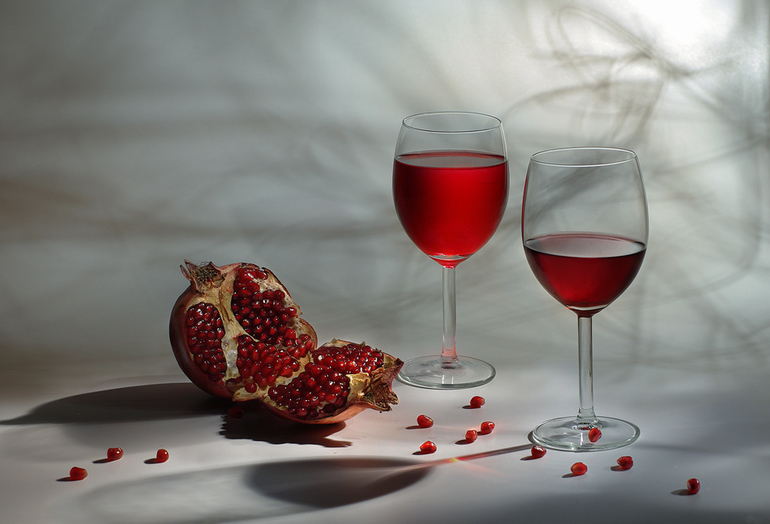 Вино и гранатовый сок